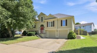 11305 N Holly Street, Kansas City, MO 64155