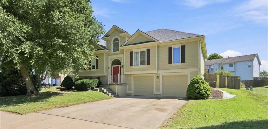 11305 N Holly Street, Kansas City, MO 64155