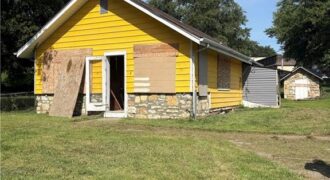 3717 N Brighton Avenue, Kansas City, MO 64117