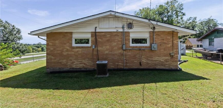 800 Marilynn Avenue, Liberty, MO 64068