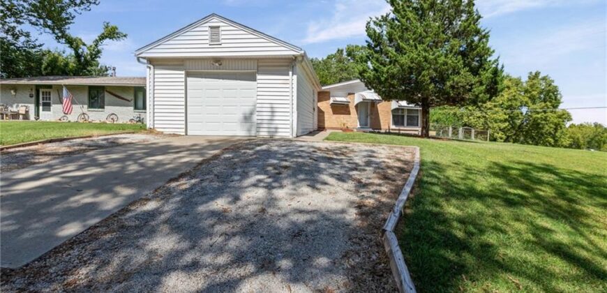 800 Marilynn Avenue, Liberty, MO 64068