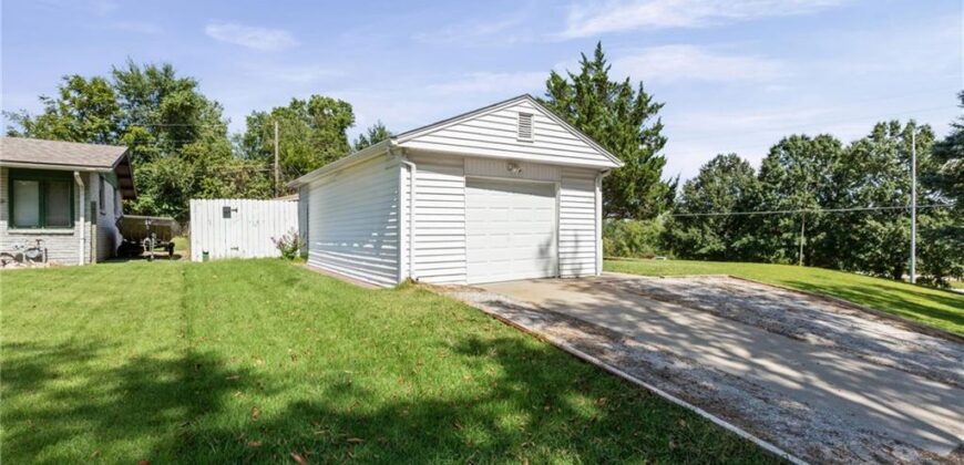 800 Marilynn Avenue, Liberty, MO 64068