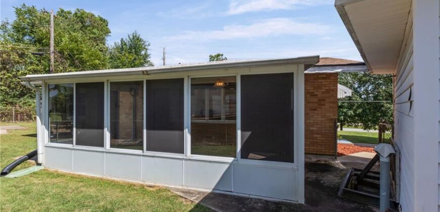 800 Marilynn Avenue, Liberty, MO 64068