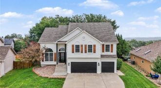 6275 N Nevada Avenue, Parkville, MO 64152