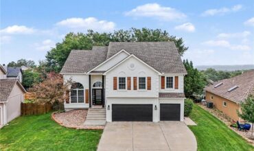 6275 N Nevada Avenue, Parkville, MO 64152
