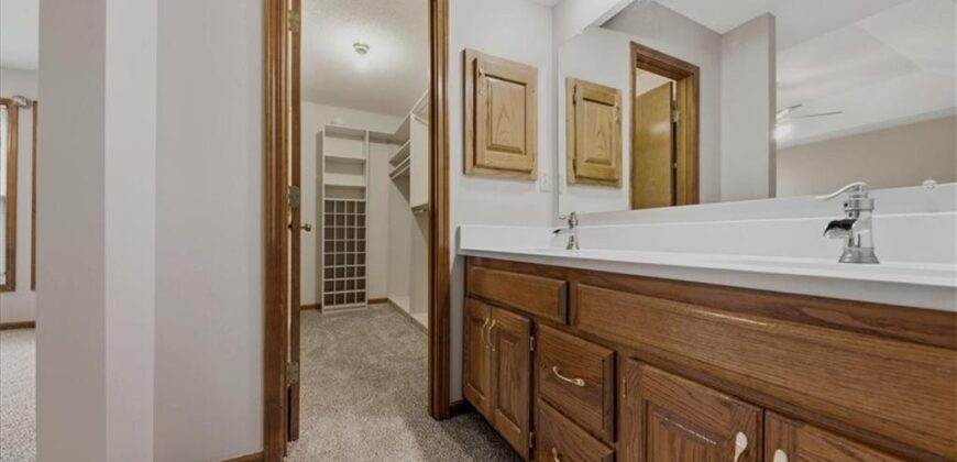 10232 Tracy Avenue, Kansas City, MO 64155