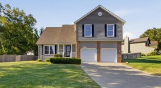 10232 Tracy Avenue, Kansas City, MO 64155