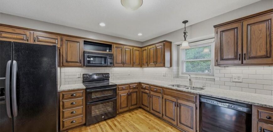 10232 Tracy Avenue, Kansas City, MO 64155