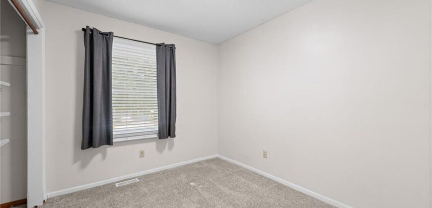 10902 N Harrison Street, Kansas City, MO 64155