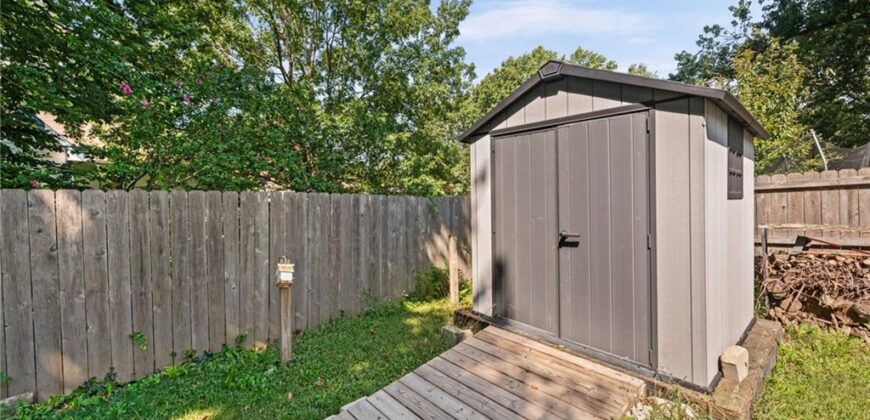 10902 N Harrison Street, Kansas City, MO 64155