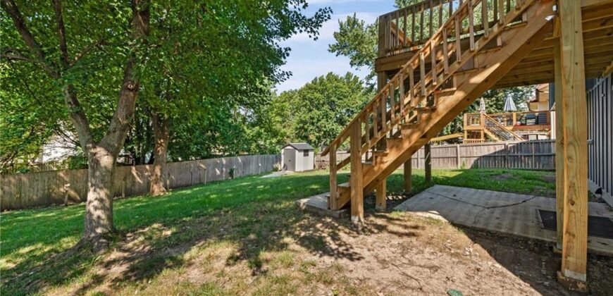 10902 N Harrison Street, Kansas City, MO 64155
