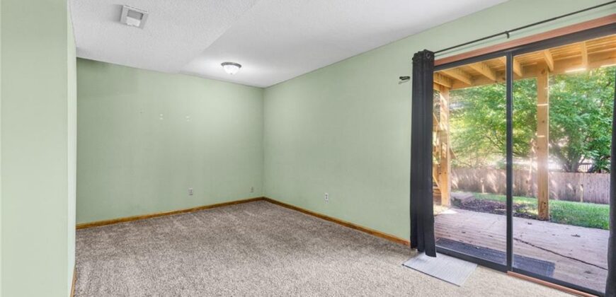 10902 N Harrison Street, Kansas City, MO 64155