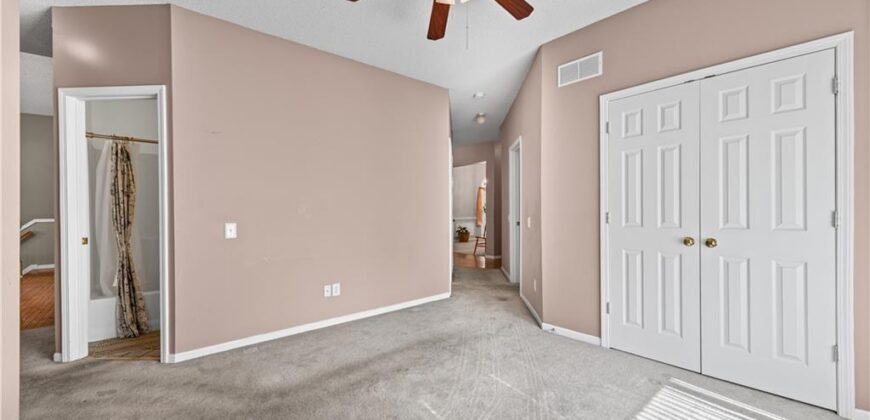 9202 N Charlotte Court, Kansas City, MO 64155