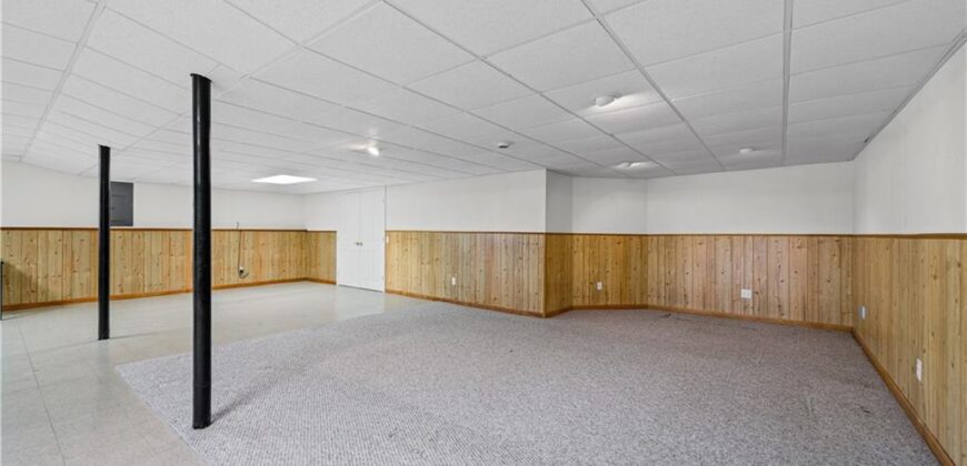 9202 N Charlotte Court, Kansas City, MO 64155