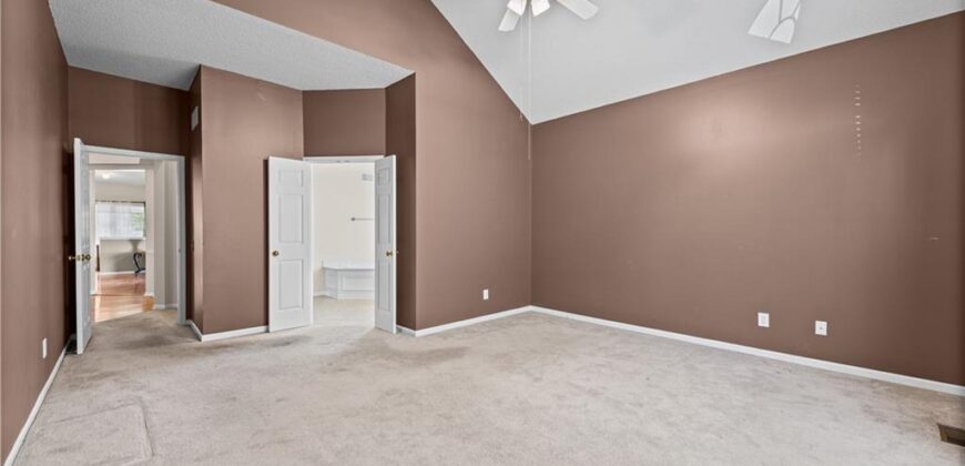 9202 N Charlotte Court, Kansas City, MO 64155