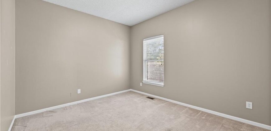9202 N Charlotte Court, Kansas City, MO 64155