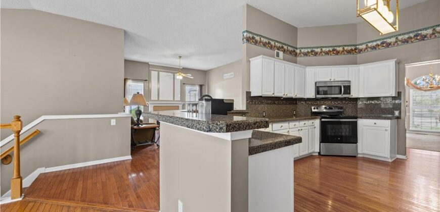 9202 N Charlotte Court, Kansas City, MO 64155