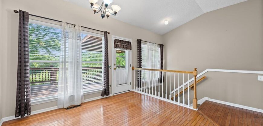 9202 N Charlotte Court, Kansas City, MO 64155