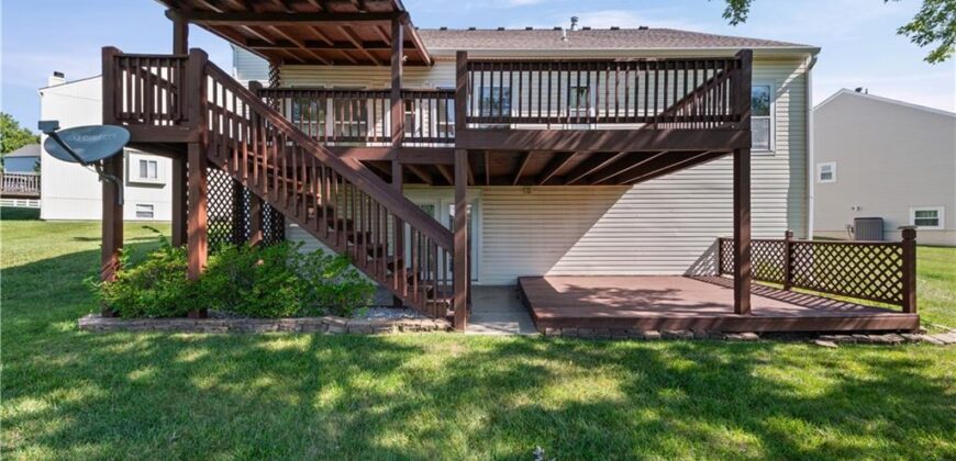 9202 N Charlotte Court, Kansas City, MO 64155