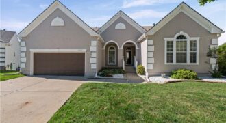 9202 N Charlotte Court, Kansas City, MO 64155