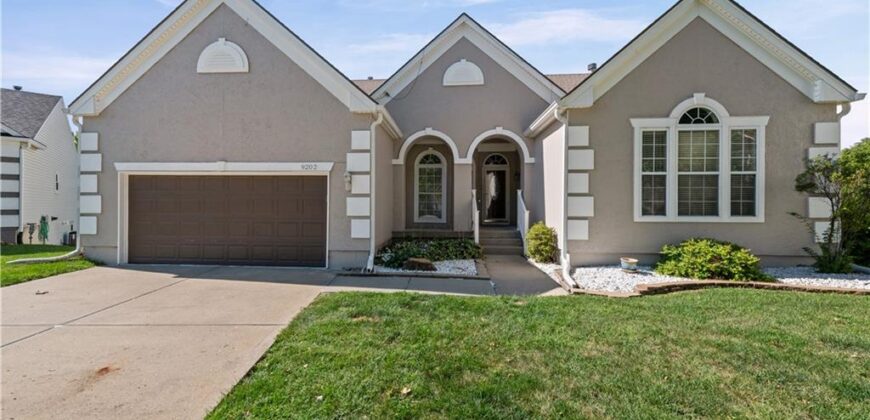 9202 N Charlotte Court, Kansas City, MO 64155