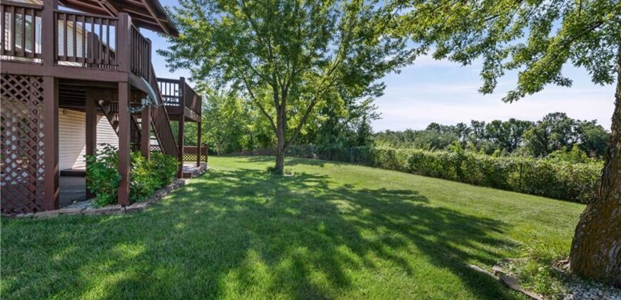 9202 N Charlotte Court, Kansas City, MO 64155