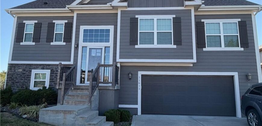 11611 N Crystal Avenue, Kansas City, MO 64156
