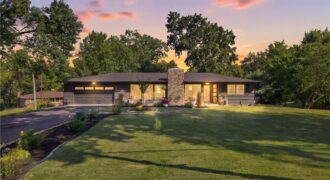 6004 NW Crystal Pool Drive, Platte Woods, MO 64151