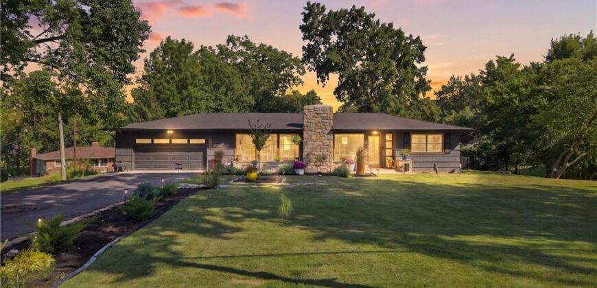 6004 NW Crystal Pool Drive, Platte Woods, MO 64151
