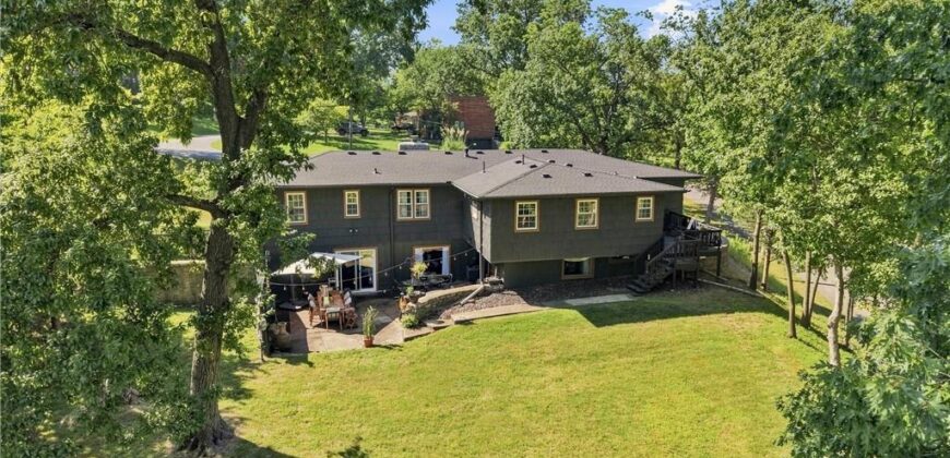 6004 NW Crystal Pool Drive, Platte Woods, MO 64151