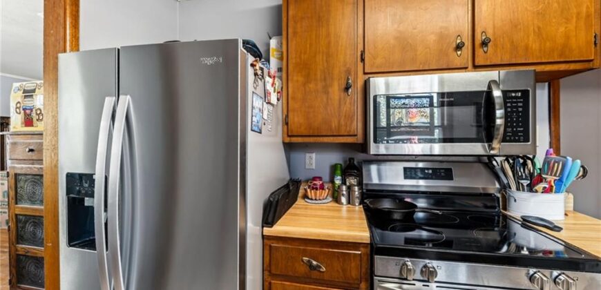 1004 NE 60th Street, Gladstone, MO 64118