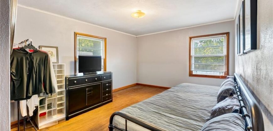 1004 NE 60th Street, Gladstone, MO 64118