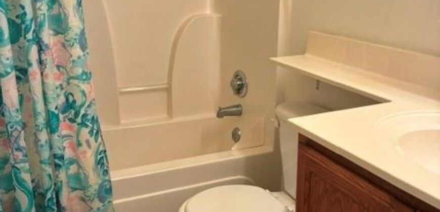 2283 NE 69th Street, Gladstone, MO 64118