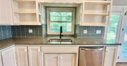 818 East Street, Parkville, MO 64152