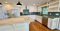 818 East Street, Parkville, MO 64152