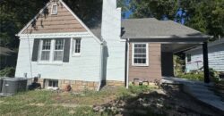 818 East Street, Parkville, MO 64152