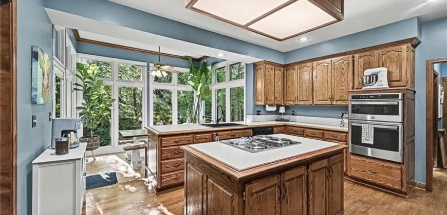 7645 N Lucerne Court, Kansas City, MO 64151