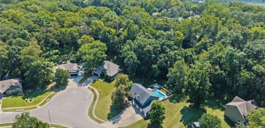4511 NW APACHE Drive, Riverside, MO 64150