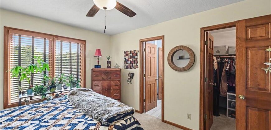 8225 NW Weatherby Drive, Weatherby Lake, MO 64152