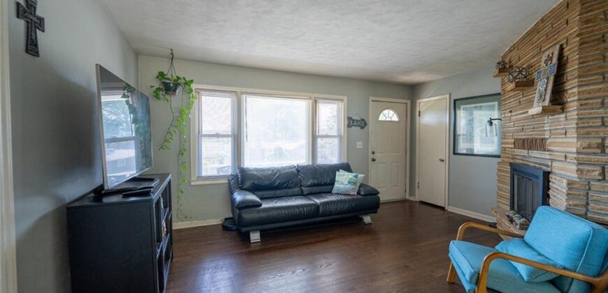 136 NW North Shore Drive, Kansas City, MO 64151