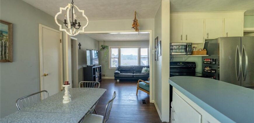 136 NW North Shore Drive, Kansas City, MO 64151
