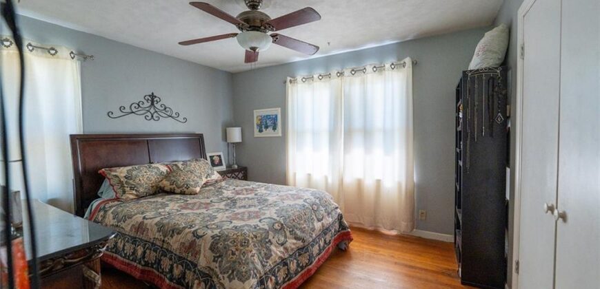 136 NW North Shore Drive, Kansas City, MO 64151