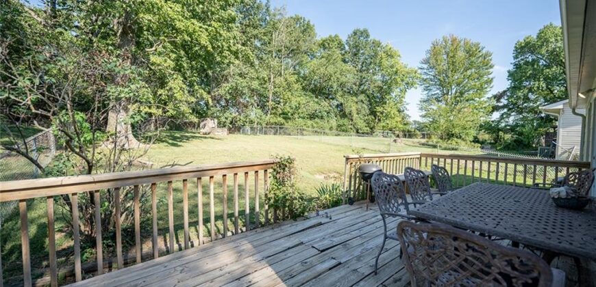 136 NW North Shore Drive, Kansas City, MO 64151