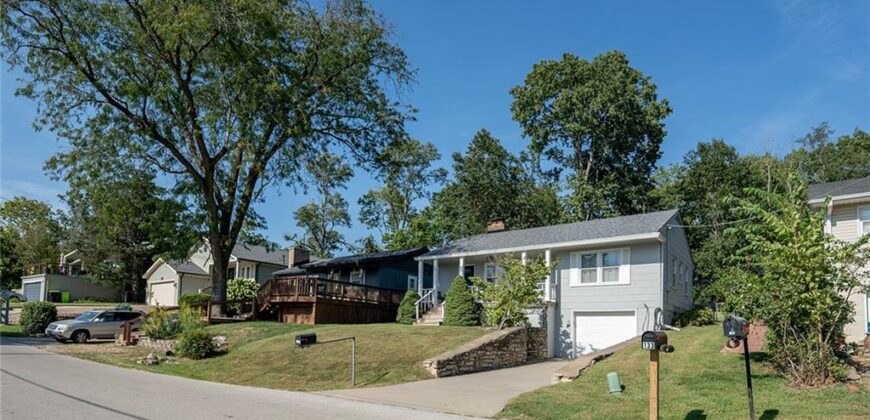 136 NW North Shore Drive, Kansas City, MO 64151