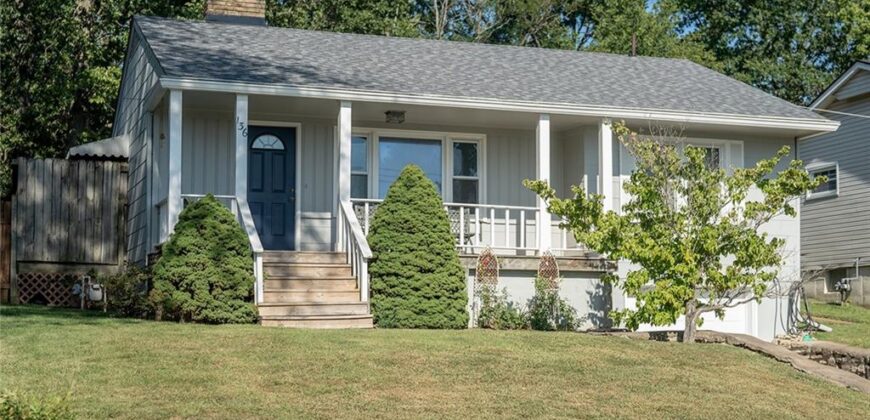 136 NW North Shore Drive, Kansas City, MO 64151