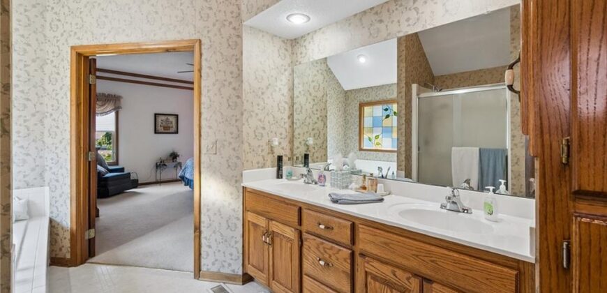7418 N PROSPECT Avenue, Gladstone, MO 64119