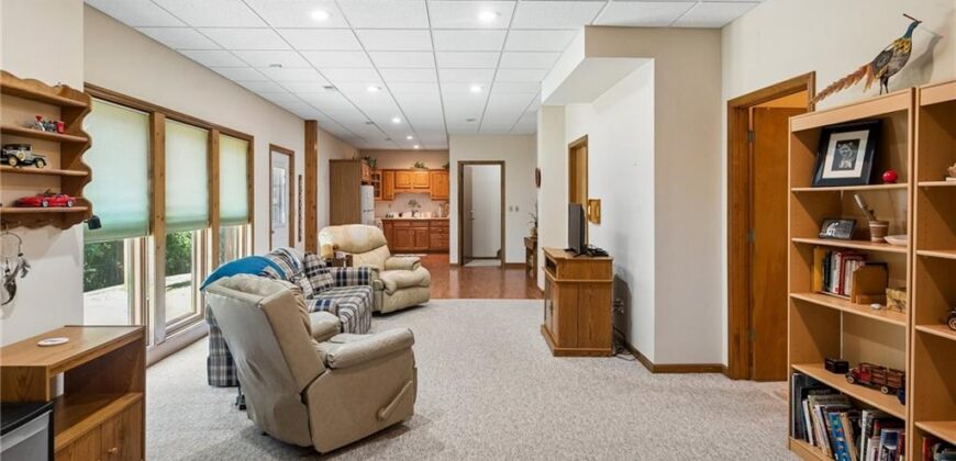 7418 N PROSPECT Avenue, Gladstone, MO 64119