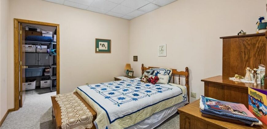 7418 N PROSPECT Avenue, Gladstone, MO 64119