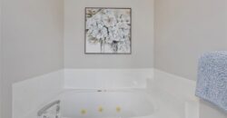 207 Lakeview Drive, Smithville, MO 64089