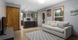 207 Lakeview Drive, Smithville, MO 64089